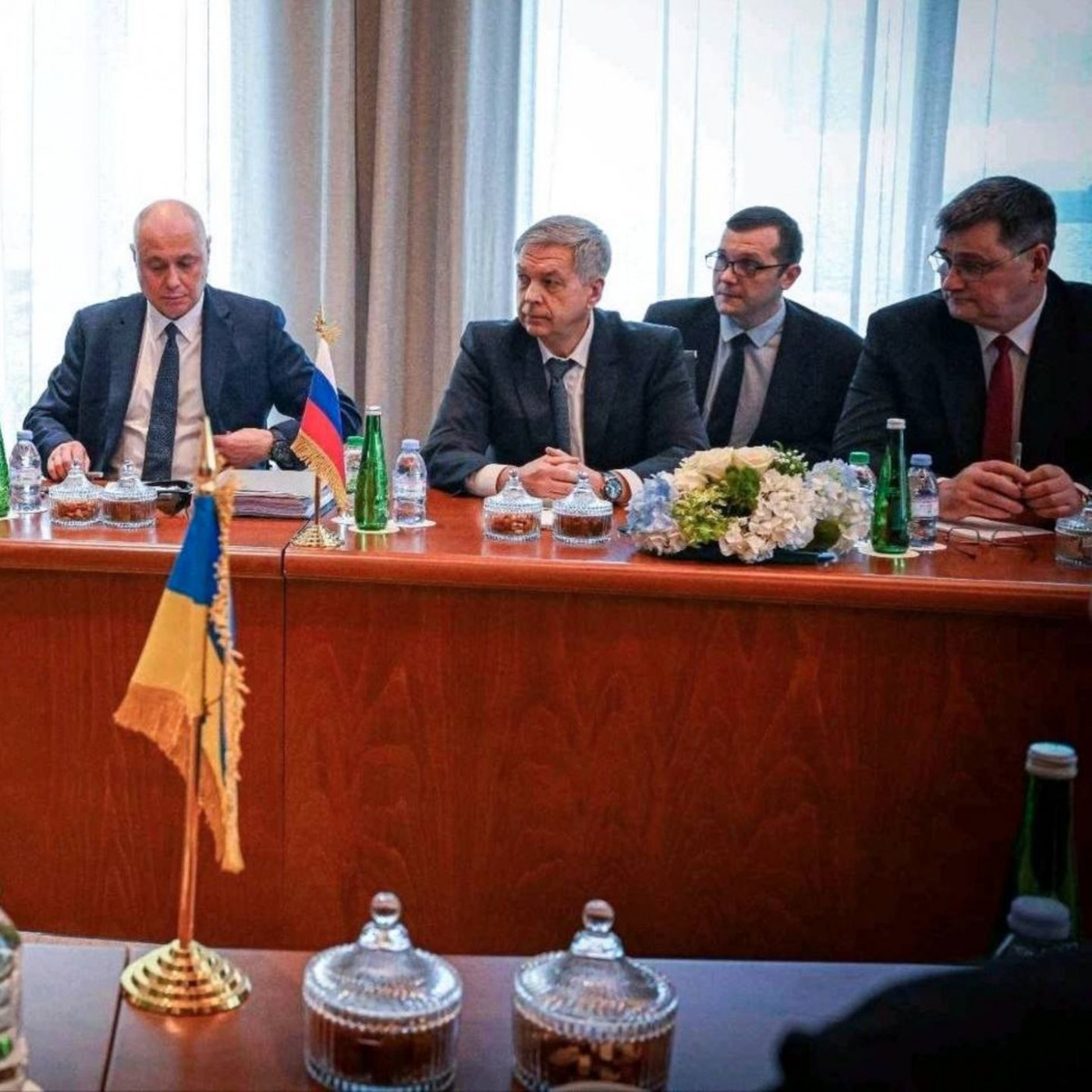 Ukraine-Gespr&auml;che in Abu Dhabi vorerst beendet - n&auml;chste Runde in Aussicht