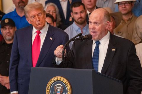 Jetzt schickt Trump seinen Kettenhund nach Minneapolis