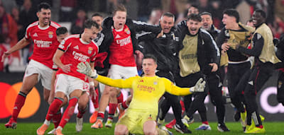 Unglaubliches Drama &ndash; Torwart-Tor in letzter Sekunde rettet Mourinho vor bizarrem Aus