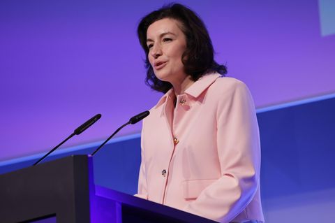 Dorothee B&auml;r w&uuml;rde gerne selbst zum Mond fliegen