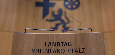 Zw&ouml;lf Jahre Sonderurlaub f&uuml;r Spitzenbeamte? Mainzer Staatsanwaltschaft leitet Vorermittlungen ein