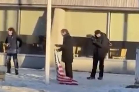 Gr&ouml;nl&auml;nder emp&ouml;rt &ndash; Deutscher Comedian will US-Flagge in Nuuk hissen