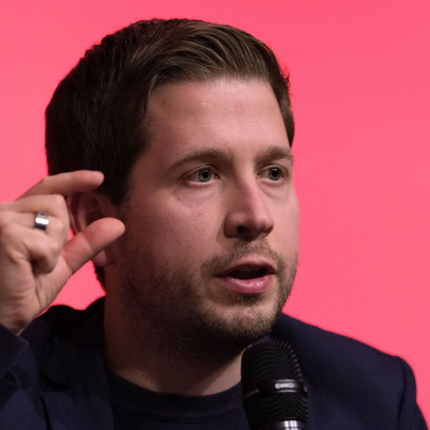 K&uuml;hnert f&uuml;r kleine Altersbez&uuml;ge f&uuml;r Abgeordnete