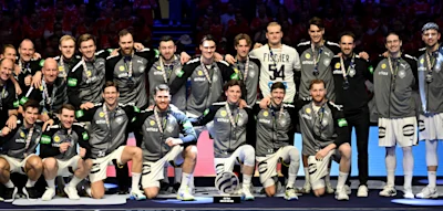 Bei der Siegerehrung tr&auml;gt David Sp&auml;th das Trikot seines besten Kumpels