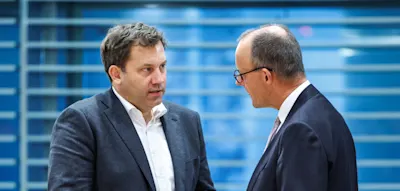 &bdquo;Droht an die Wand zu fahren&ldquo; &ndash; Ausgaben des Bundes steigen um 70 Prozent, Einnahmen bleiben zur&uuml;ck