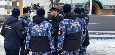 Einen Tag vor Olympia patrouillieren Spezialkr&auml;fte aus Katar durch Cortina