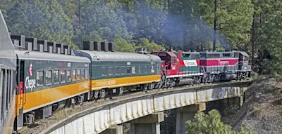 Geheimtipp &bdquo;Chepe Express&ldquo; &ndash; Der Lokf&uuml;hrer f&auml;hrt hier noch auf Sicht