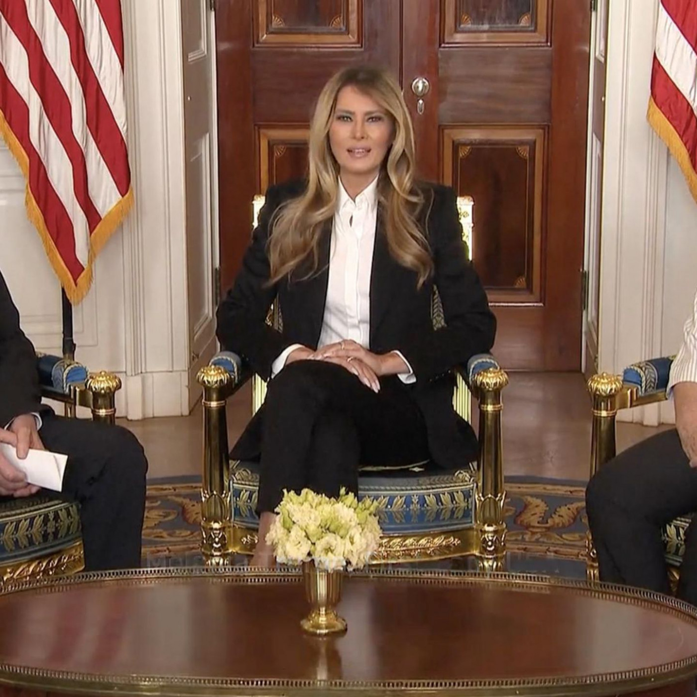 Werbung f&uuml;r ihre Doku? Melania Trump irritiert bei Treffen mit Hamas-Opfern