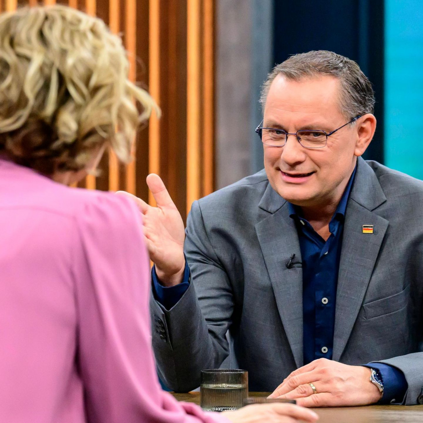 Journalist zu Chrupalla: "Ich wollte gerade 'Ruhig Brauner' sagen"