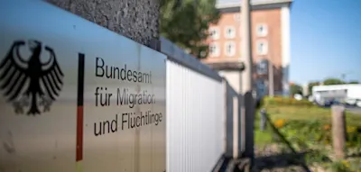 &bdquo;Politische Vorgabe schl&auml;gt sich durch&ldquo; &ndash; Fast jedes zweite Asylverfahren rei&szlig;t Zeitvorgabe der EU