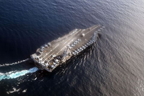 USA schicken weiteren Flugzeugtr&auml;ger nach Nahost