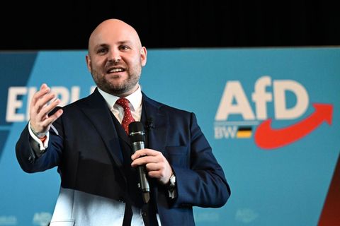 AfD-Kandidat Frohnmaier ger&auml;t in Besch&auml;ftigungsaff&auml;re unter Druck