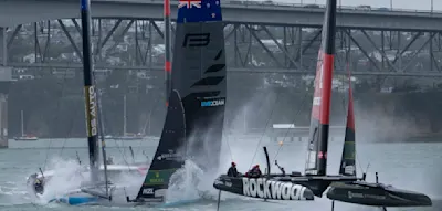 Schwerer Unfall beim Segeln &ndash; Mit 90 km/h krachen die Boote ineinander