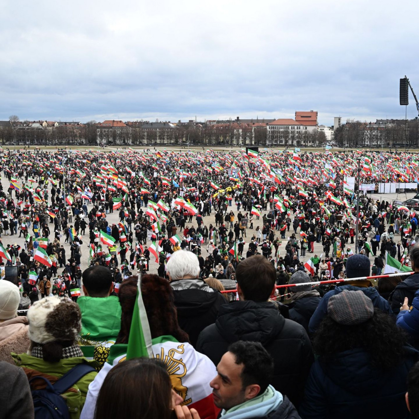 200.000 demonstrieren in M&uuml;nchen f&uuml;r Freiheit im Iran