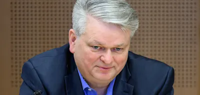 AfD-Abgeordneter wegen Hitlergru&szlig; auf Wahlplakat zu Geldstrafe verurteilt