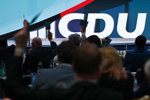 CDU-Parteitag stimmt &uuml;ber Social Media ab 14 ab