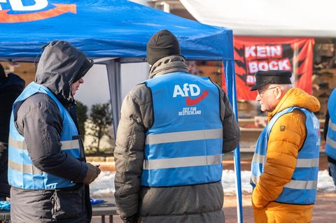 Ein Drittel aller Fraktionen haben keinen &Uuml;berblick &uuml;ber &Uuml;berkreuz-Anstellungen