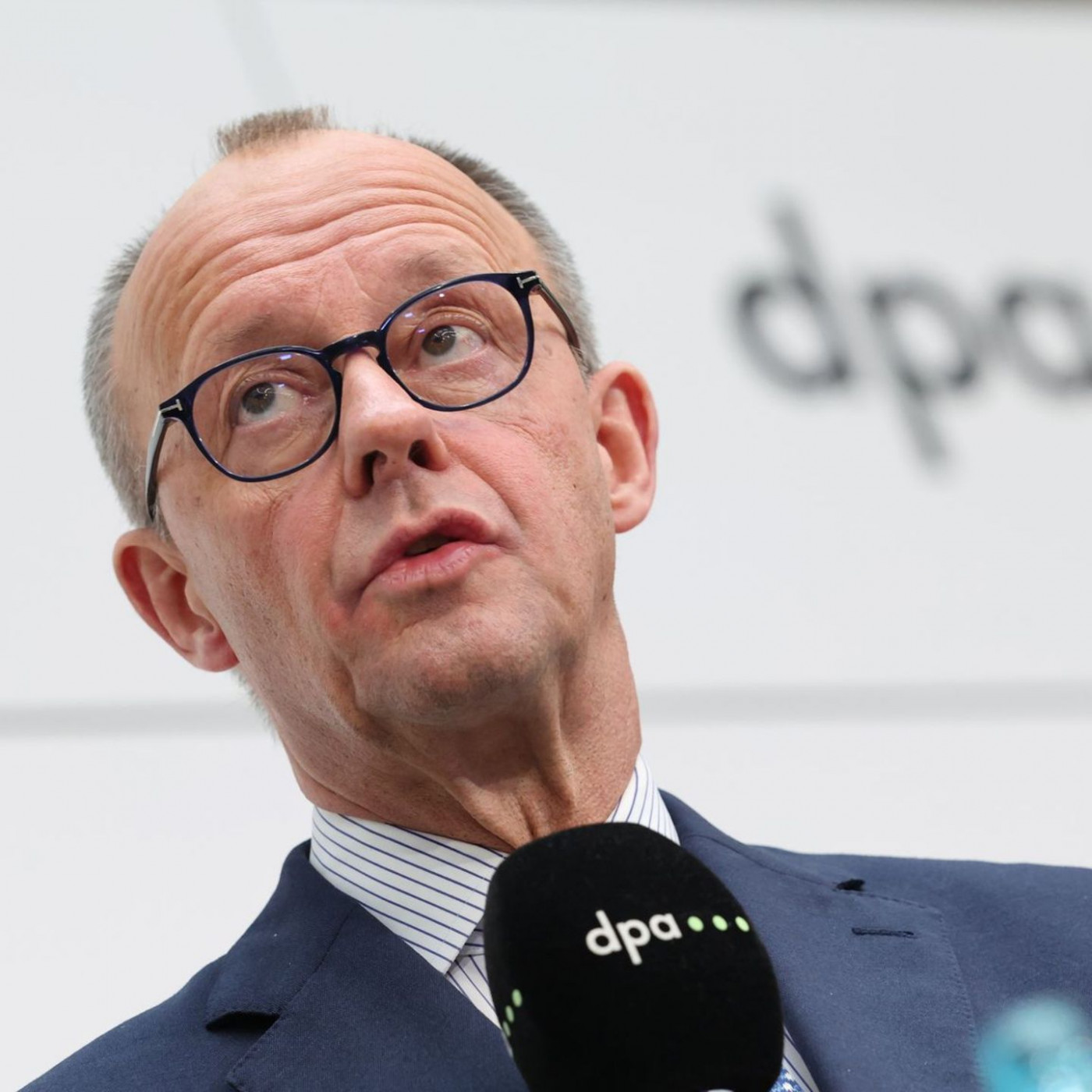 Merz gibt Regierung Note "befriedigend"