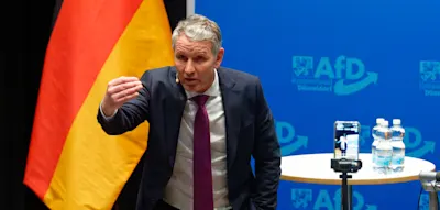 Tausende protestieren gegen H&ouml;cke &ndash; Th&uuml;ringer AfD-Chef spricht von &bdquo;Therapiebed&uuml;rftigen&ldquo;