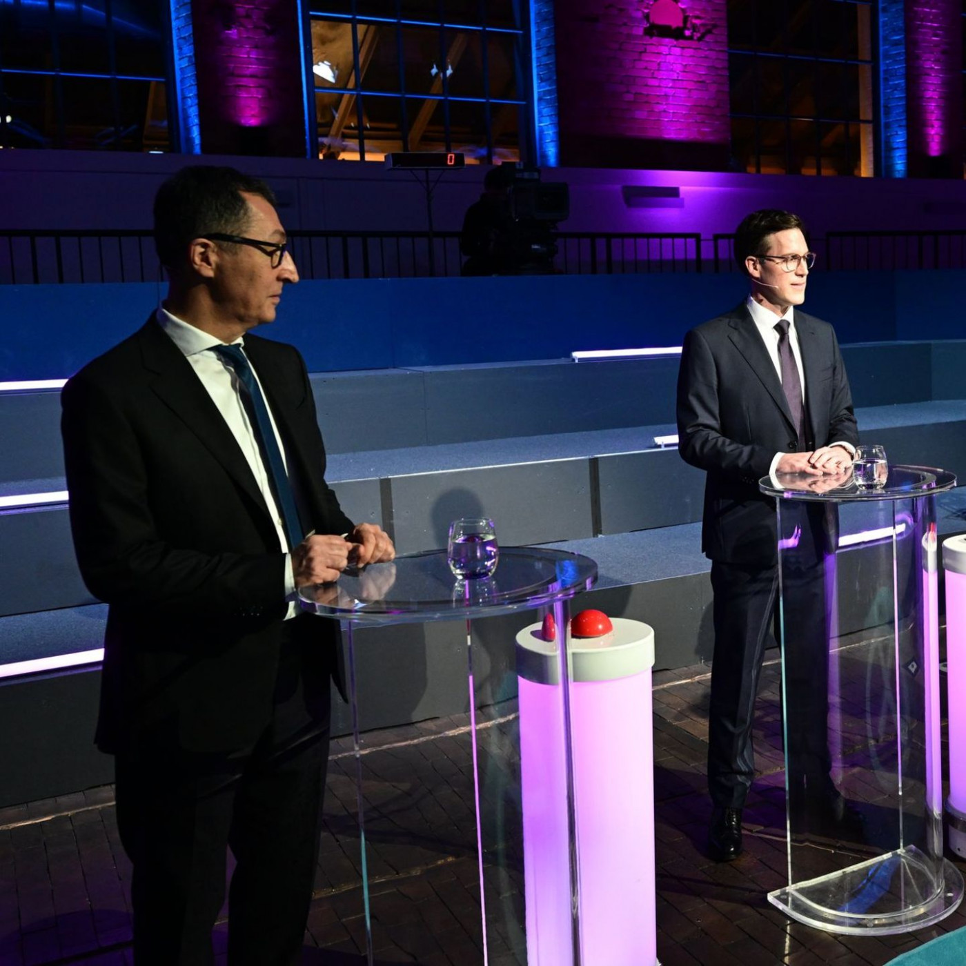 &Ouml;zdemir nimmt Rivalen Hagel gegen Sexismus-Kritik in Schutz