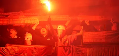 Fans z&uuml;ndeln mit Pyros &ndash; Punktabzug f&uuml;r den FC Bayern