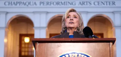 Hillary Clinton nimmt Ehemann in Schutz &ndash; Anh&ouml;rung nach Foto-Leak unterbrochen