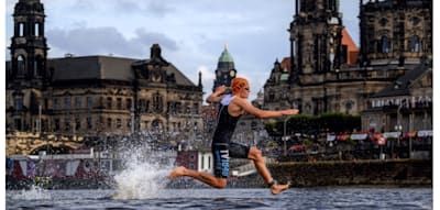 Sportfoto das Jahres &ndash; Der Mann, der &uuml;ber die Elbe l&auml;uft