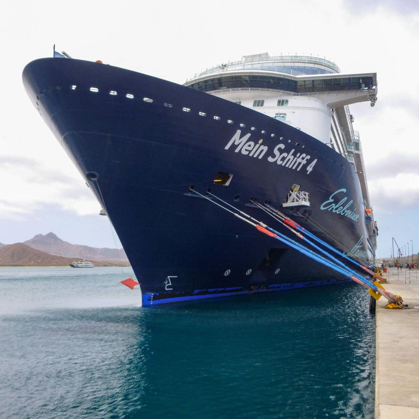 Die Passagiere der &bdquo;Mein Schiff 4 und 5&ldquo; wachen pl&ouml;tzlich im Krieg auf