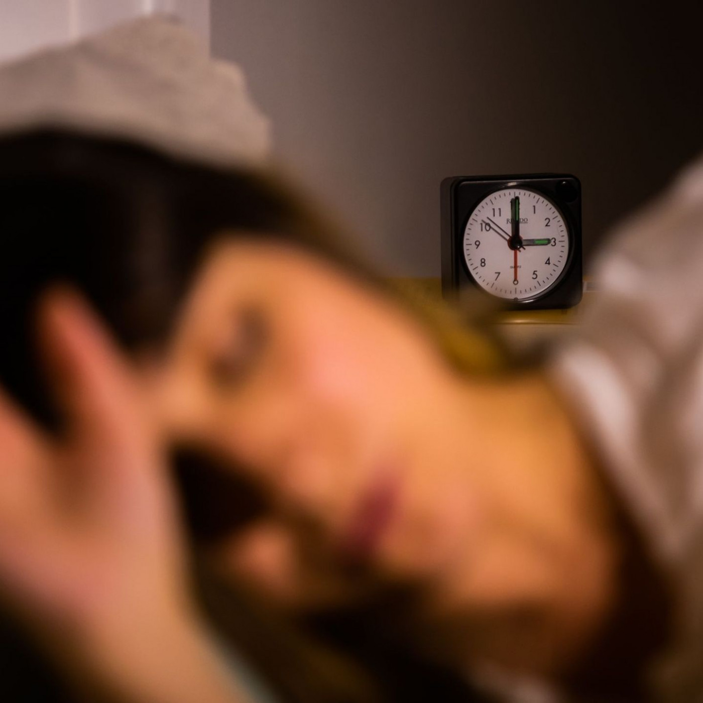 Sie schlafen bei Stra&szlig;enl&auml;rm? Das hat Auswirkungen auf Ihr Herz