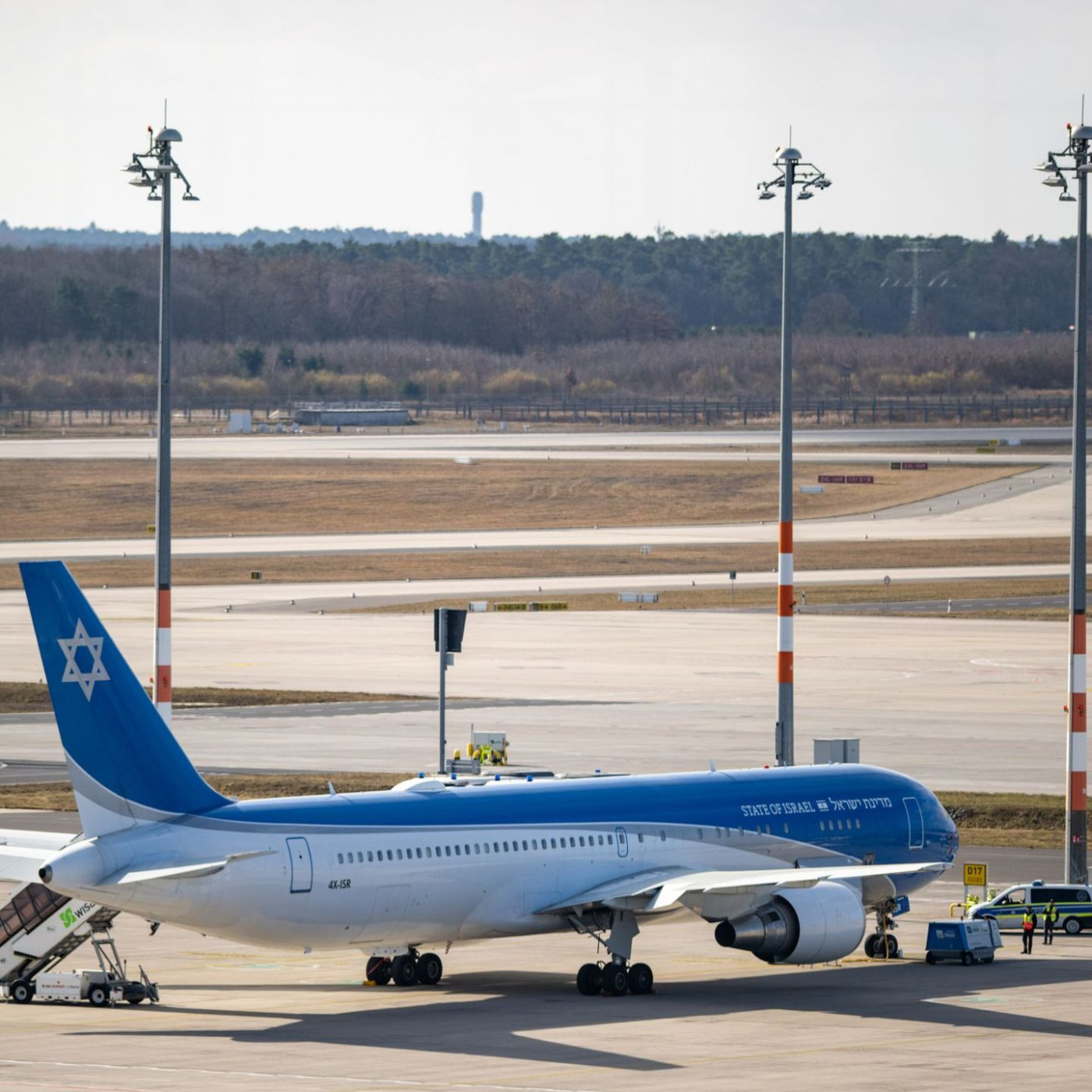 Israels Staatsflugzeug zum Berliner Flughafen gebracht