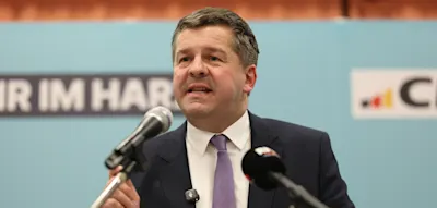 CDU-Ministerpr&auml;sident fordert &bdquo;Reaktionsmechanismen&ldquo; wegen steigender Spritpreise