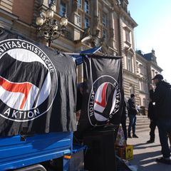 "Letzte Verteidigungswelle" in Hamburg vor Gericht