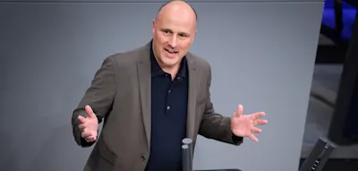 &bdquo;Willk&uuml;rlich und autorit&auml;r&ldquo; &ndash; Gr&uuml;nen-Kulturpolitiker attackiert Staatsminister Weimer