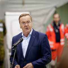 Pistorius baut Zusammenarbeit f&uuml;r Verwundetenversorgung aus