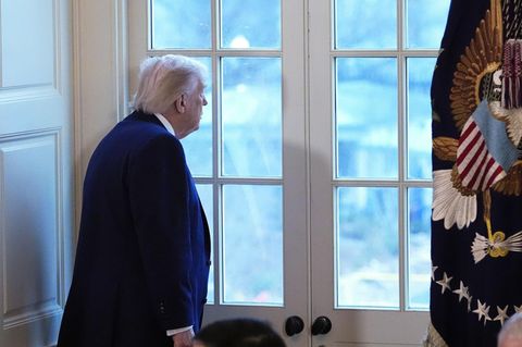 30.000 US-B&uuml;rger wollen das &bdquo;vergoldete Monstrum&ldquo; verhindern