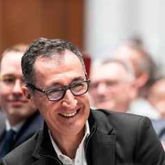 Prominenz und Abgrenzung als Strategie - das ist Cem &Ouml;zdemir