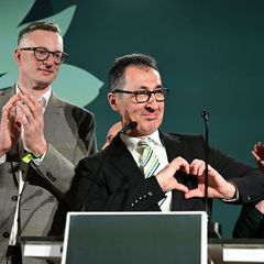 Wahl in Baden-W&uuml;rttemberg: &Ouml;zdemirs Gr&uuml;ne knapp vor CDU