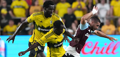 Zwei Fu&szlig;ball-Profis erhalten lebenslange Sperren