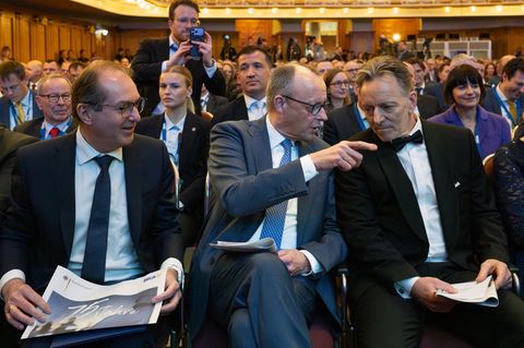 Merz kritisiert bei BKA-Festakt fr&uuml;here Migrationspolitik