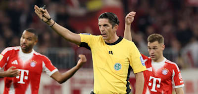 &bdquo;Rotten sich gern zusammen und machen Stimmung&ldquo; &ndash; Aytekin rechnet mit VAR-Kritikern ab