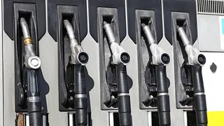 Bundesregierung beschlie&szlig;t Gesetzentwurf gegen hohe Spritpreise