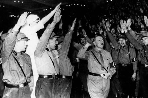 War Opa ein Nazi? Neue Datenbank gibt Antworten