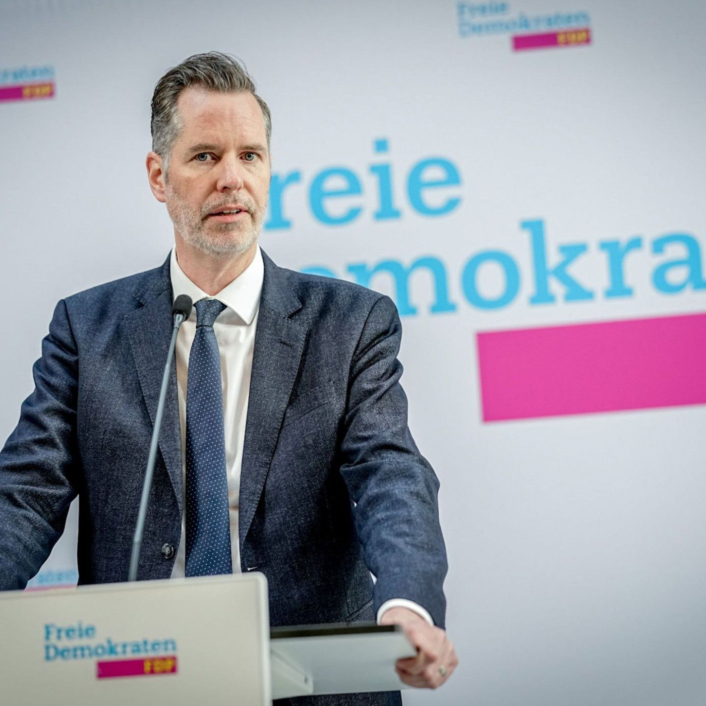 FDP im freien Fall - Parteichef D&uuml;rr angez&auml;hlt