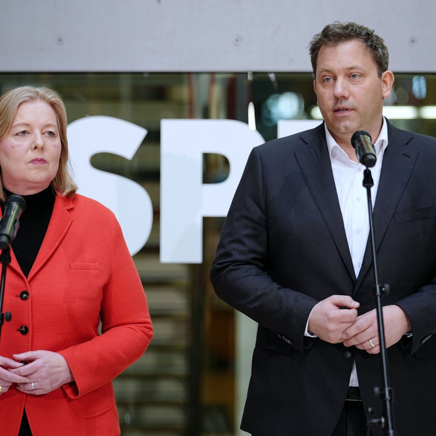 SPD-Chefs: Werden nicht Regierungspartei ins Chaos st&uuml;rzen