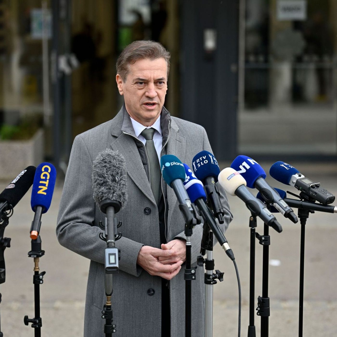 Patt zwischen liberalem und rechtem Block