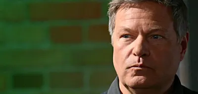 Im &bdquo;Rausch der eigenen Gr&ouml;&szlig;e&ldquo; &ndash; Habeck zieht Parallelen zwischen Putin und Trump