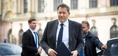 &bdquo;Es muss schnell gehen&ldquo; &ndash; Kanzleramtschef Frei und NRW-Chef W&uuml;st loben Klingbeils Rede