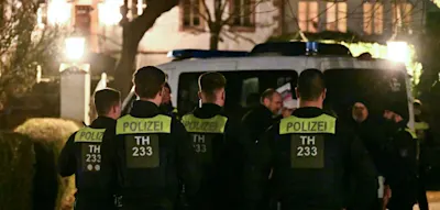 M&auml;nner greifen Reporterteam an &ndash; Ministerpr&auml;sident Voigt verurteilt Attacke