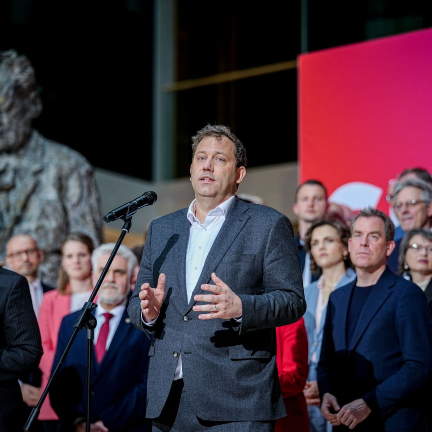 SPD versammelt sich hinter angeschlagener Spitze