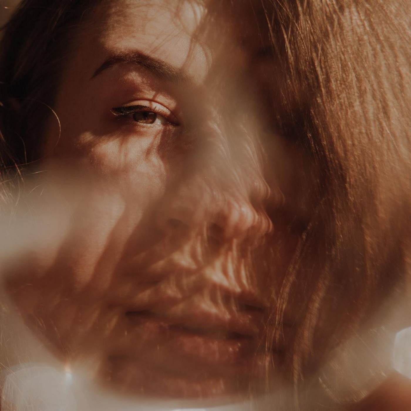 Tiefe Spuren im Gehirn: Was die Wechseljahre mit dem Kopf machen